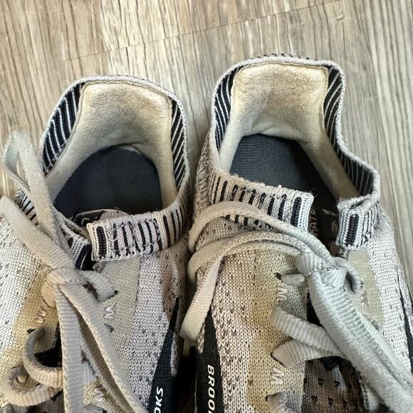 Brooks Womens Levitate 2 Gray Black Running Shoes Sneakers Size 9‎ M 1202791B060 - Picture 7 of 10